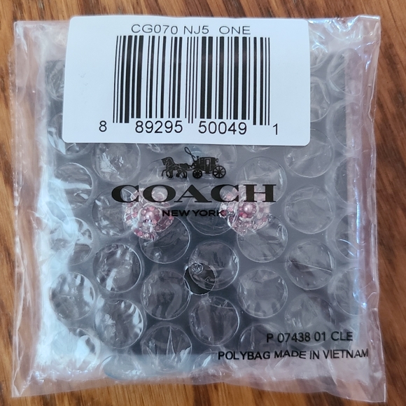 👀50% OFF👀👂💎 NWT‼️ COACH brand Sparkling Rose Stud Earrings - Picture 8 of 8
